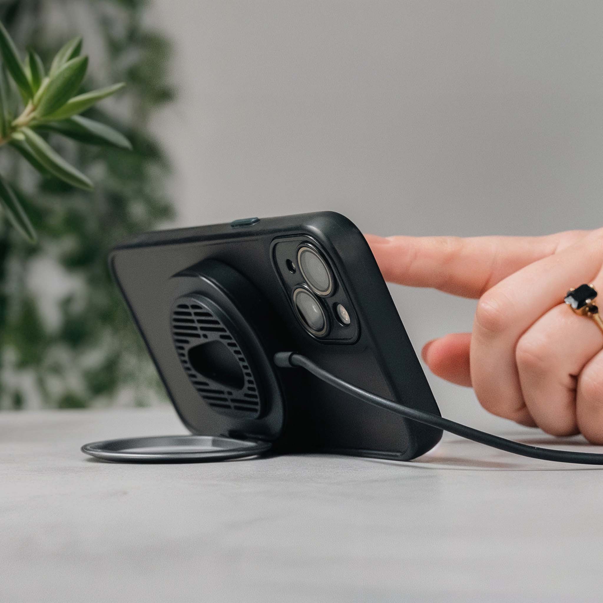 aqiila-chargebird-qc1-qi2-wireless-charger-3in1-15w-faltbar image 8