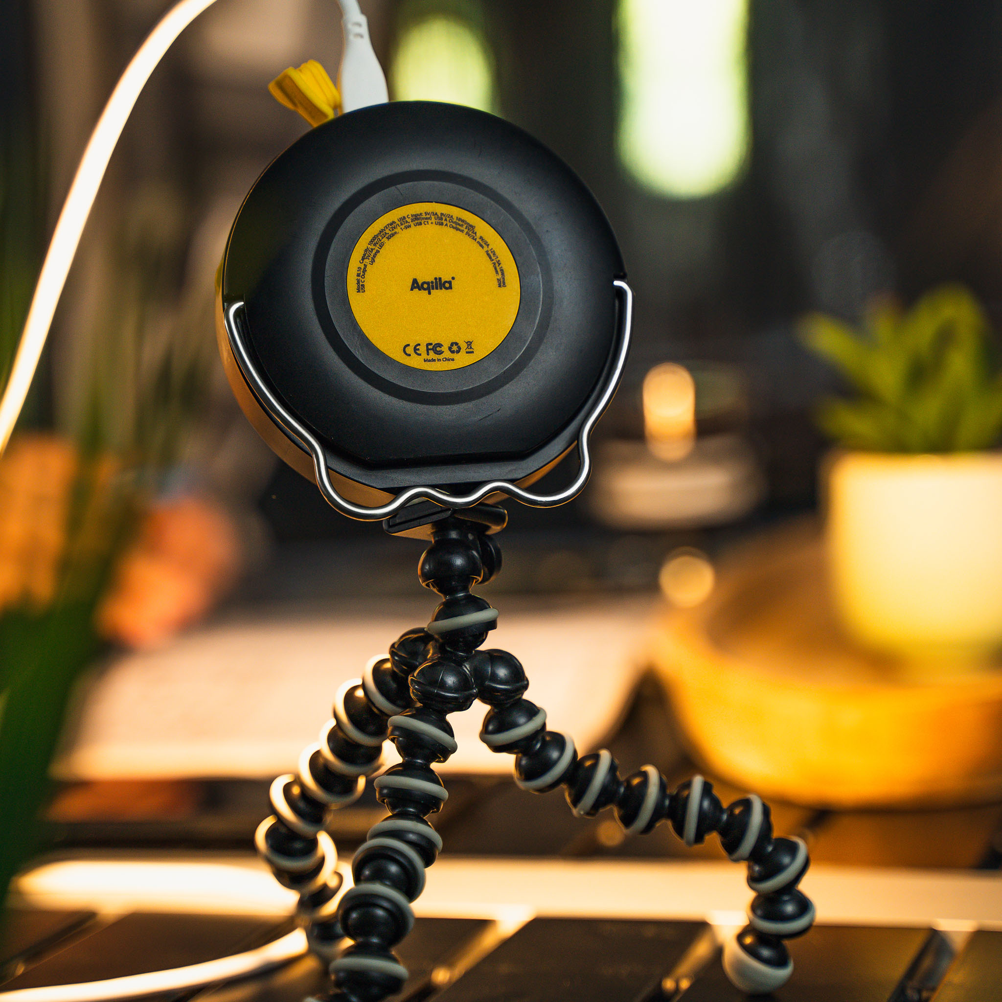 aqiila-powerbird-bl10-powerbank-mit-300-lm-outdoor-licht image 3